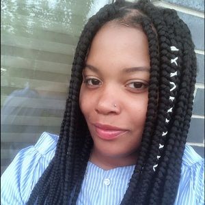 Meet your Posher, Latoya